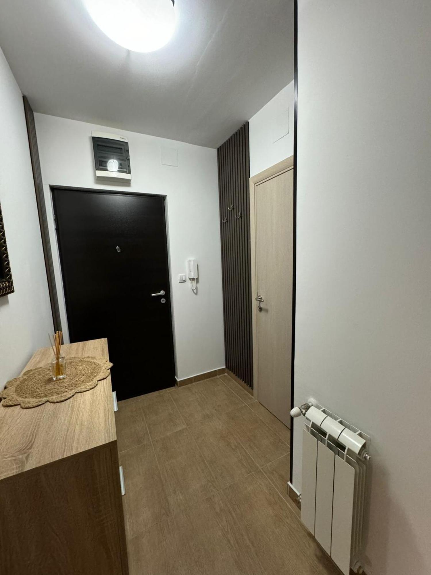Stan Na Dan Aurora Lägenhet Požarevac Exteriör bild