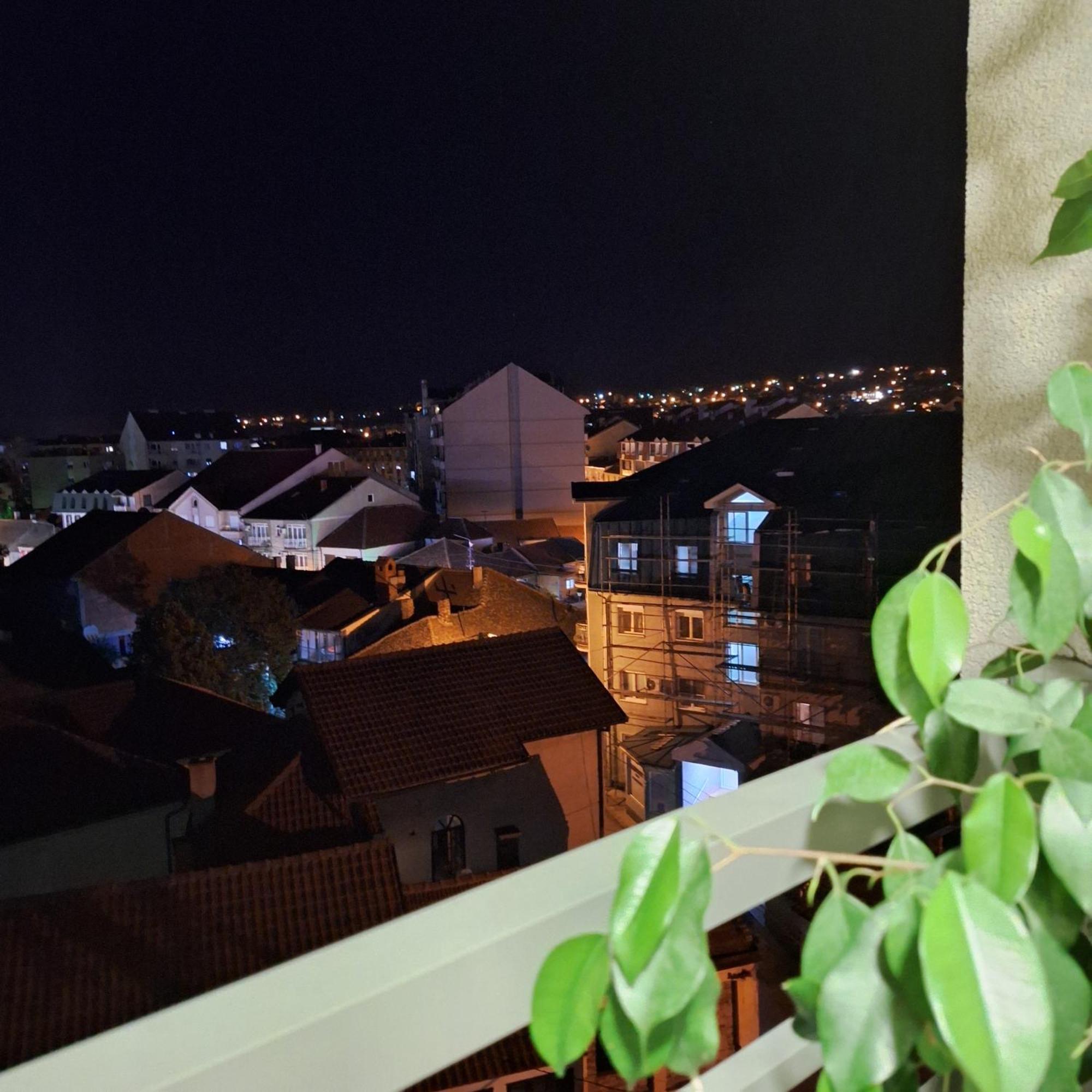 Stan Na Dan Aurora Lägenhet Požarevac Exteriör bild